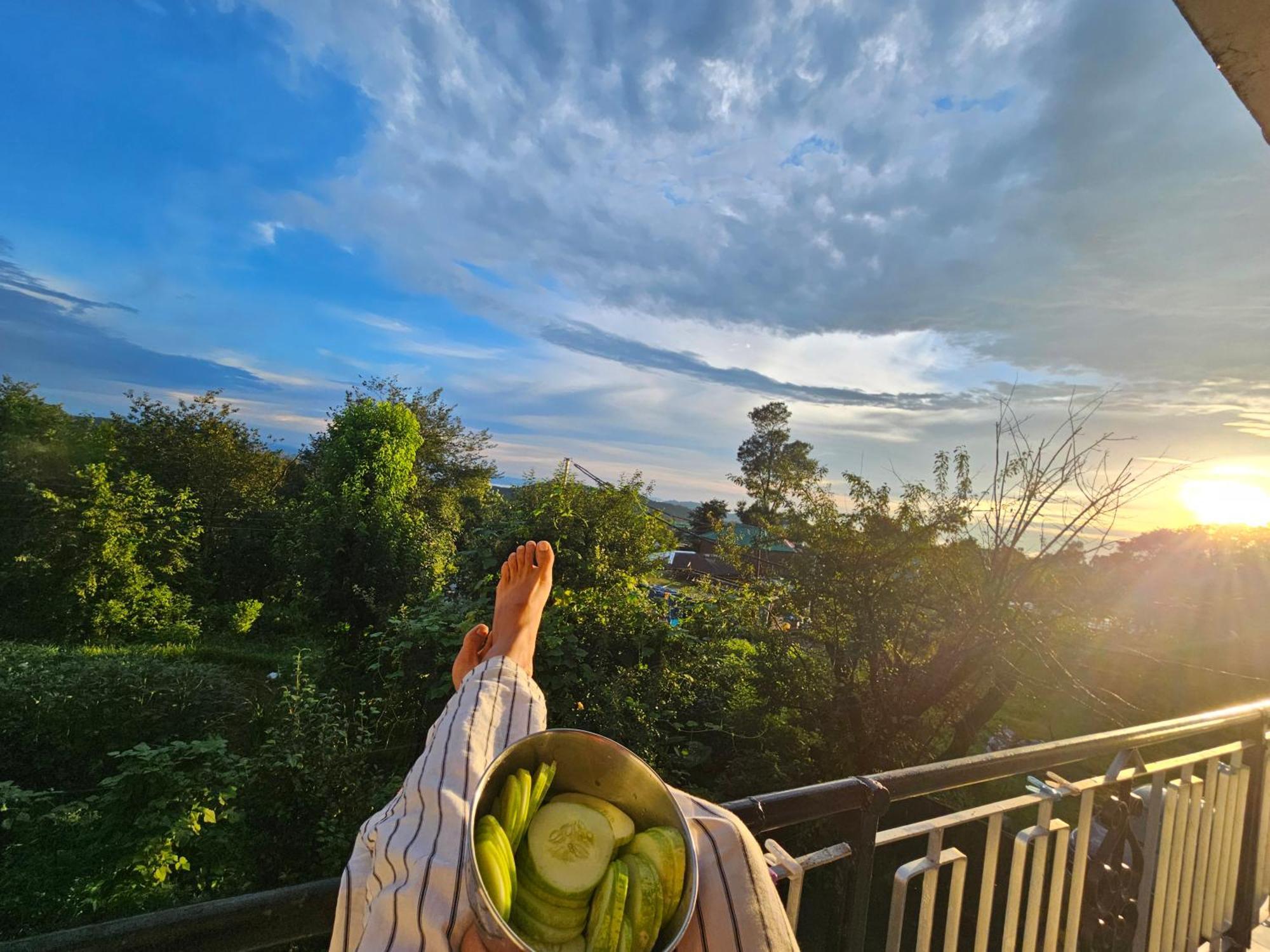Dadi Homestay 360 Mountain View Bir  Exterior photo